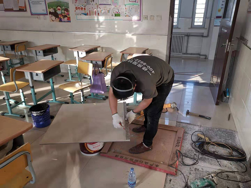 墻面貼磚工人哪里找,墻面貼磚哪家專(zhuān)業(yè),保定墻面貼磚服務(wù),家庭墻面貼磚,墻面貼磚報(bào)價(jià)